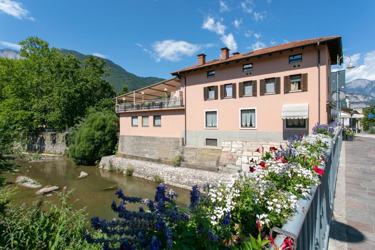 Appartamento Grande Al Ponte. Situato Vicino All'Ospedale, Al Parco E Al Centro Citta Trento Exteriör bild
