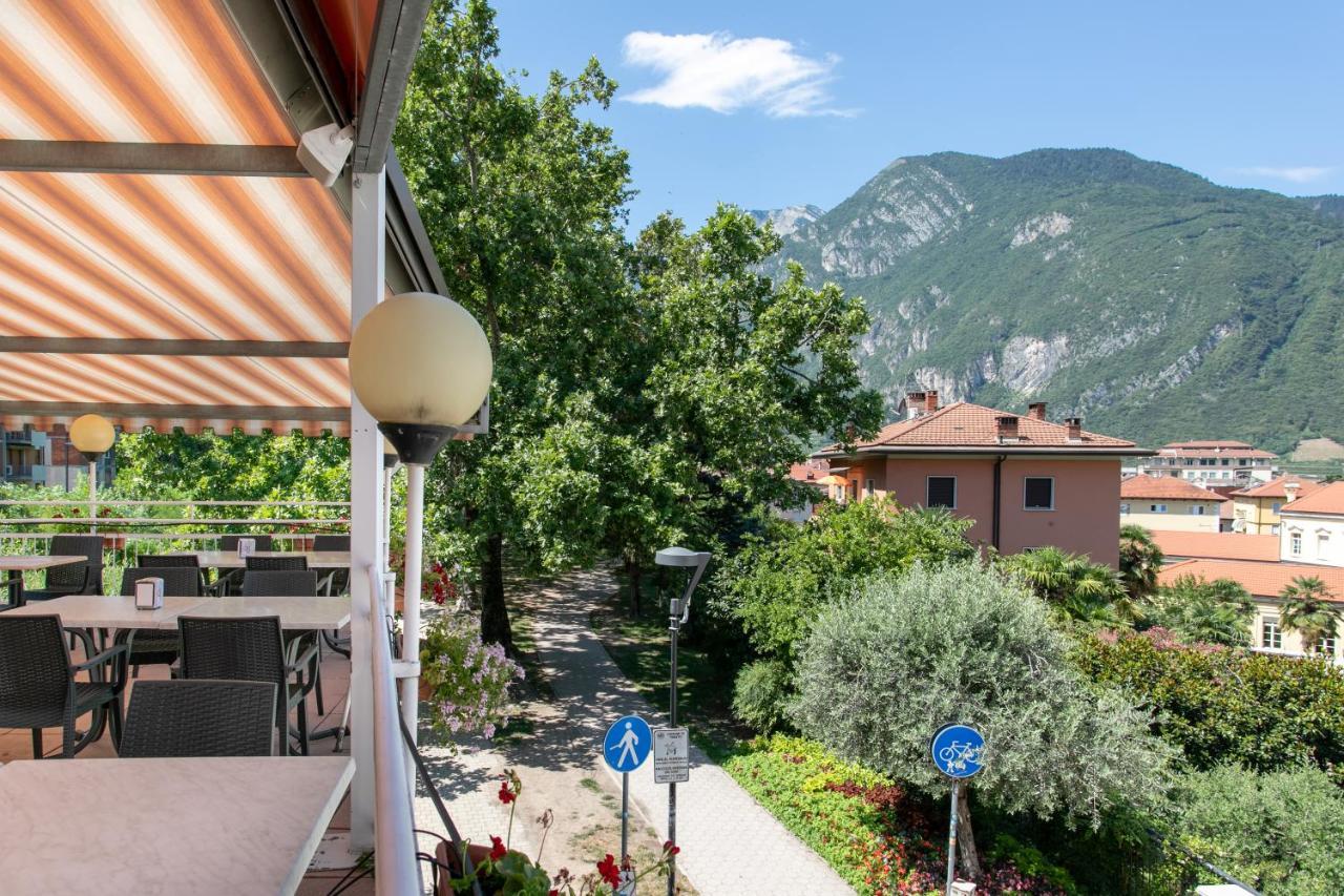Appartamento Grande Al Ponte. Situato Vicino All'Ospedale, Al Parco E Al Centro Citta Trento Exteriör bild
